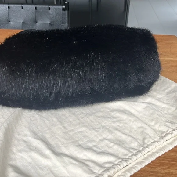 GORGEOUS RABBIT FUR ADRIANNA LANDAU SHOULDER BAG - Picture 5 of 7